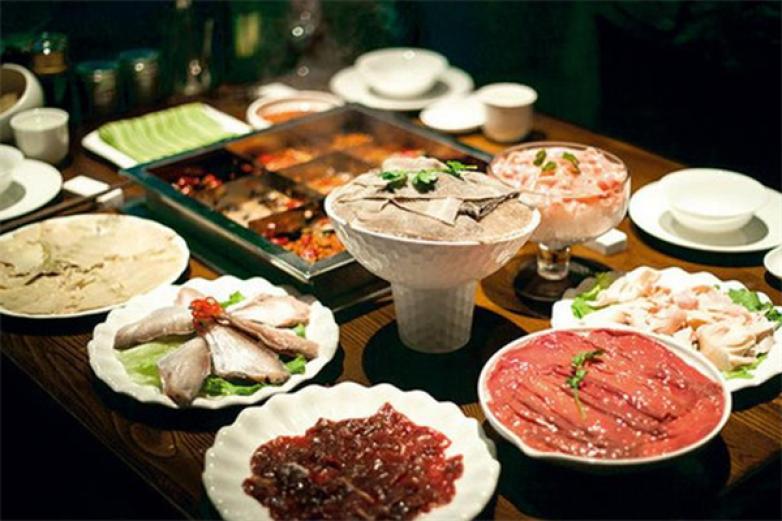 醉湘亲酱香老火锅